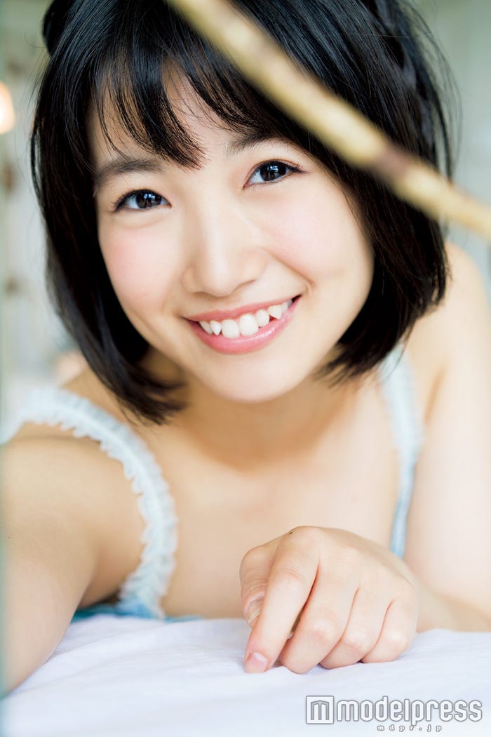 朝長美桜ファースト写真集「日向」(C)Takeo Dec./ヤングマガジン