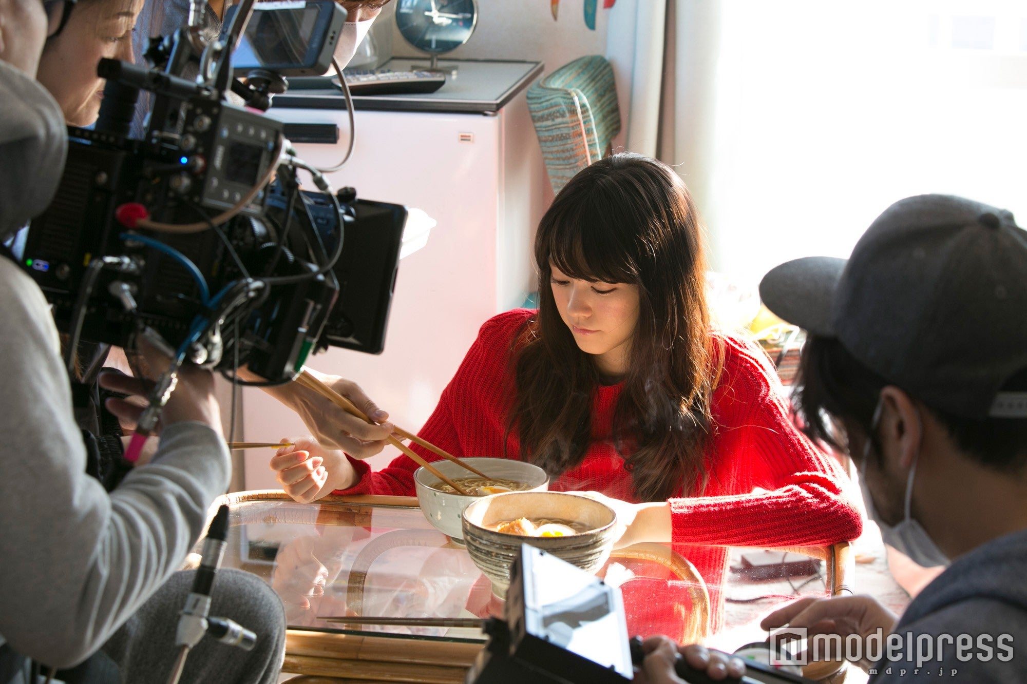 桐谷美玲／新CM「部屋編」より