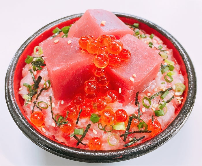 まぐろや黒銀(トロとろスペシャル丼)/画像提供:ロッキング・オン・ジャパン