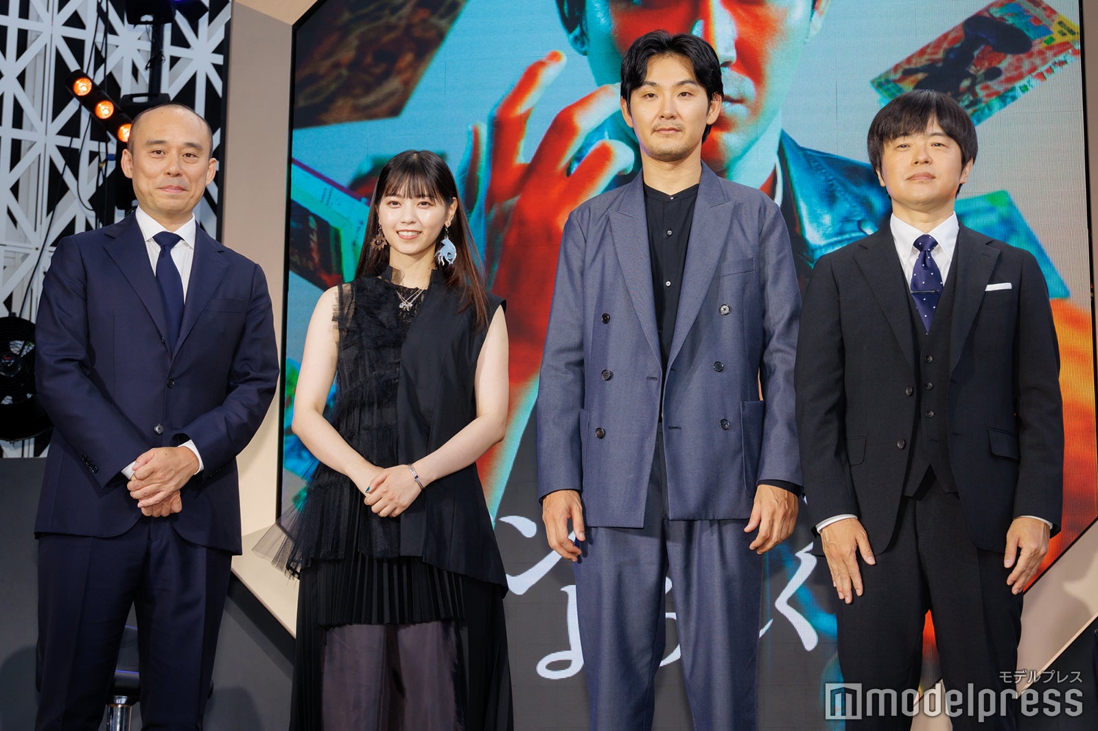 （左から）関和亮監督、西野七瀬、松田龍平、バカリズム（C）モデルプレス