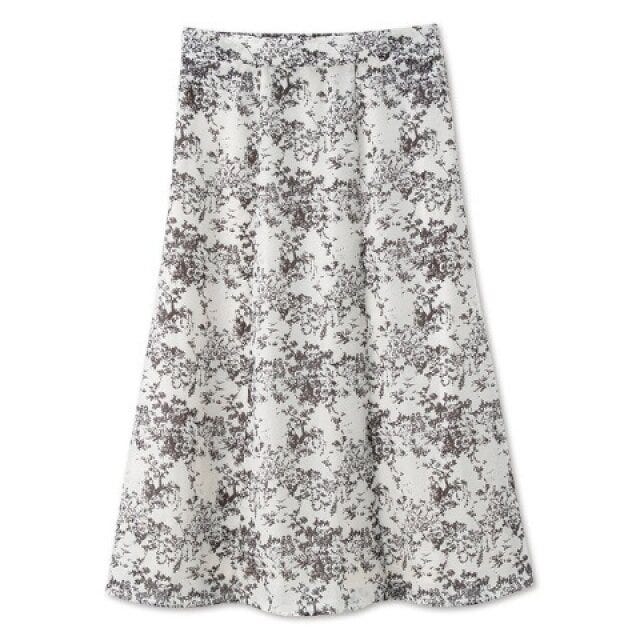 しまむら　体型カバーコーデ　細見え　シフォン花柄スカート　HINA