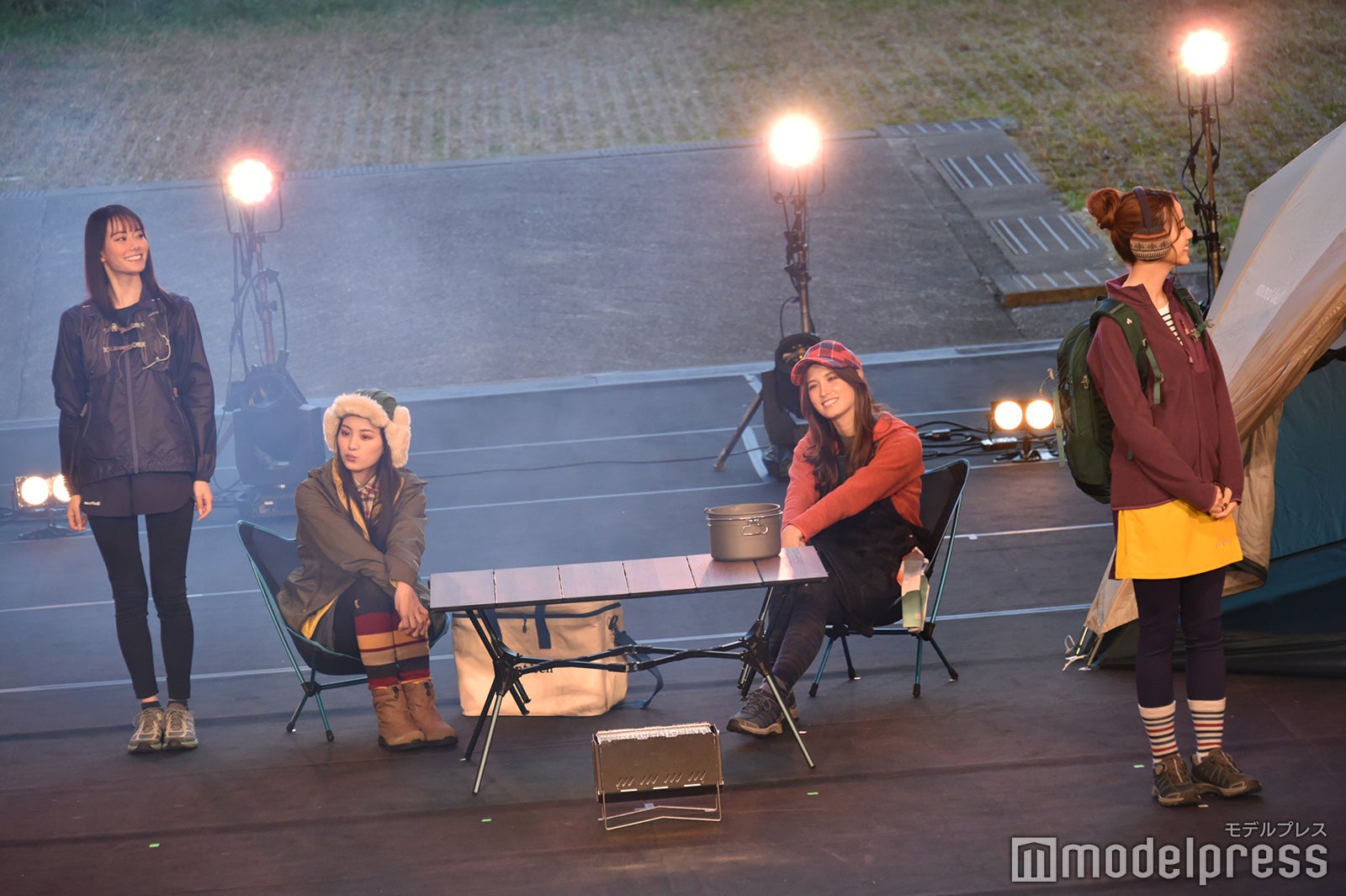 （C）モデルプレス