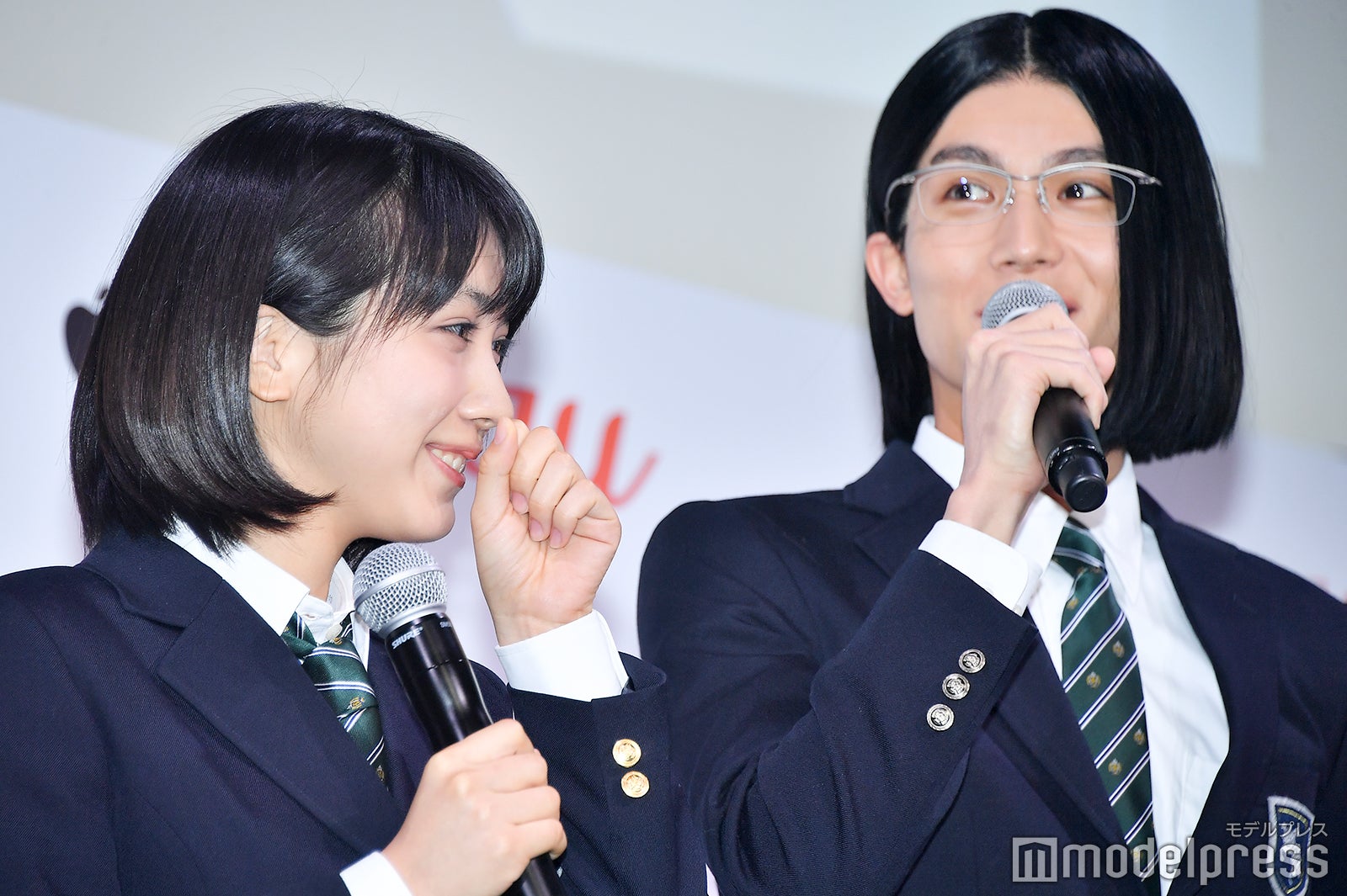 松本穂香、中川大志（C）モデルプレス