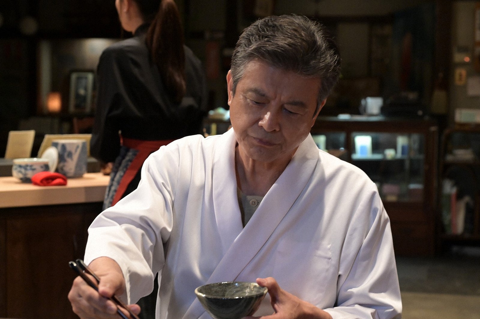 三浦友和／「クロサギ」第2話より（C）TBS