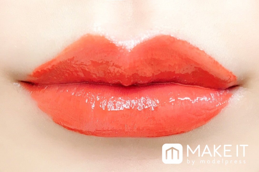 【バビメロ】「ハートウィンドウリップティント オイルタイプ」“01ダリア”使用 (C)メイクイット