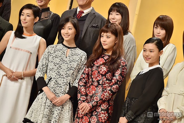 (左から)木村多江、相楽樹、高畑充希、杉咲花