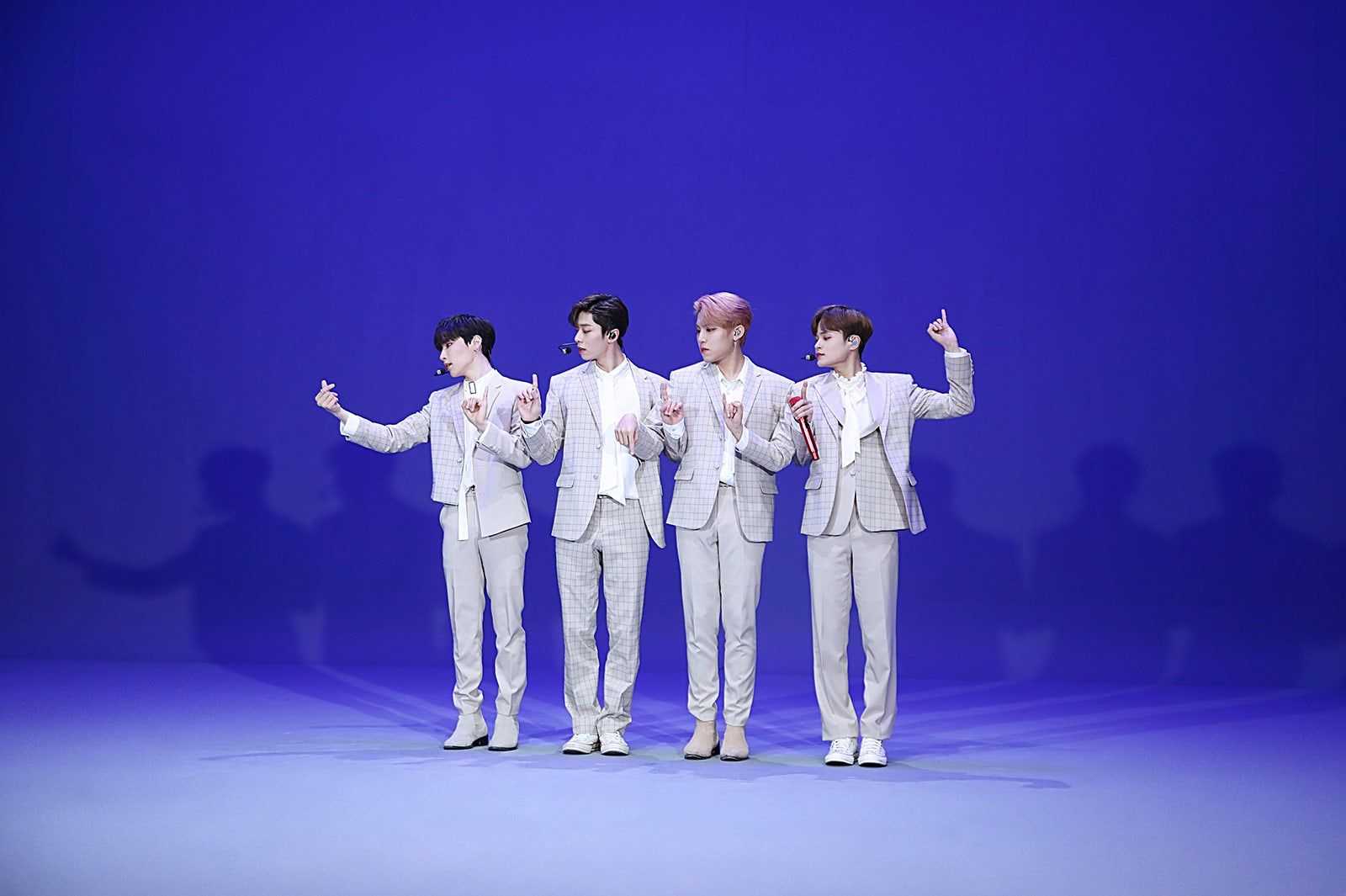 AB6IX（C）マイナビ 東京ガールズコレクション 2021 SPRING／SUMMER