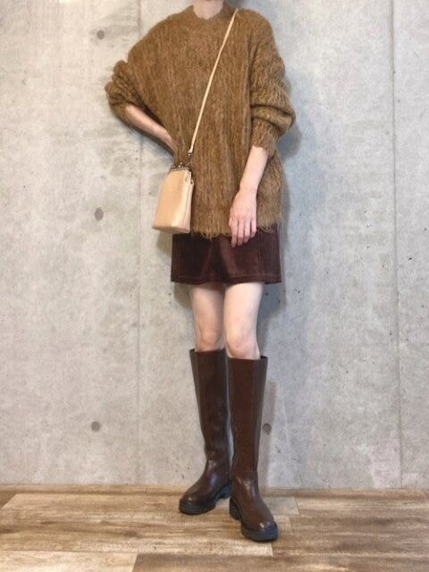 淡色コーデ　冬　モテ