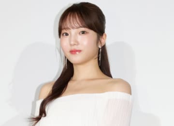 本田真凜、真冬の北海道ショットに「雪の妖精」「天使が舞い降りた」の声