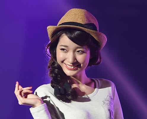 杉枝真結のスレンダーボディに釘づけ 白×赤の“キティちゃん”コーデで登場