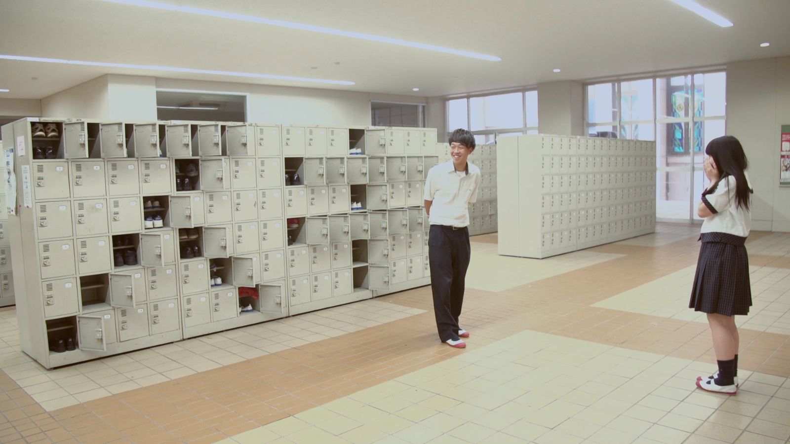 AKB48「LOVE TRIP」MVより