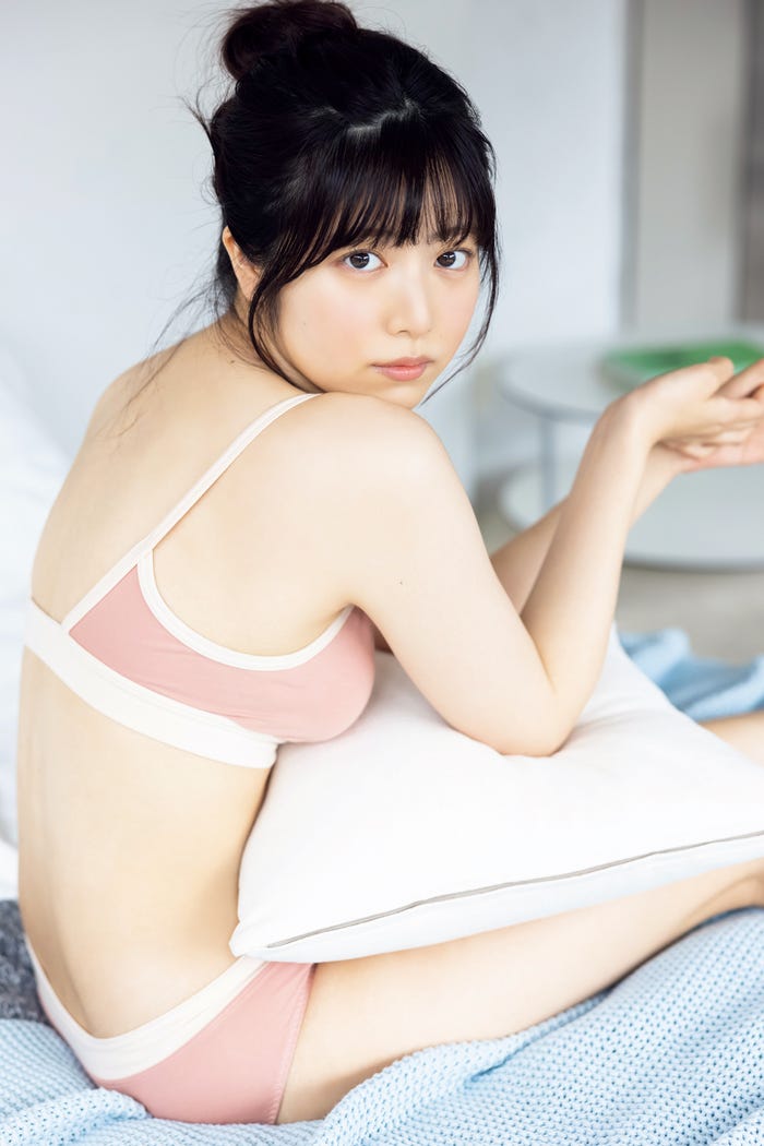 吉田莉桜(C)光文社/週刊FLASH/写真:田中智久