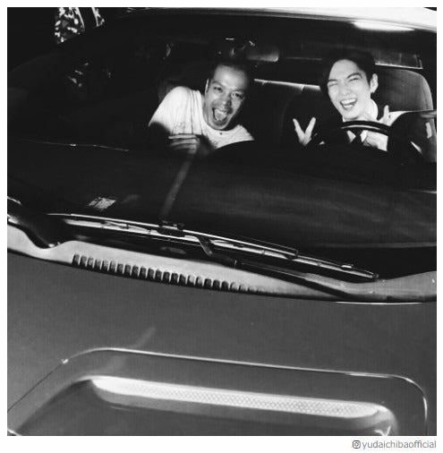 千葉雄大「こんな日が来るなんて」“憧れ”峯田和伸とドライブ2ショットに反響 「高嶺の花」で共演