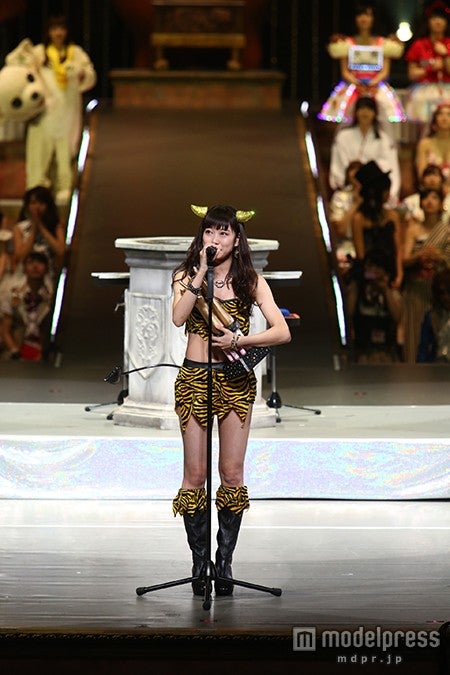 『AKB48グループ じゃんけん大会～拳で勝ち取れ！1／300ソロデビュー争奪戦～』（C）AKS