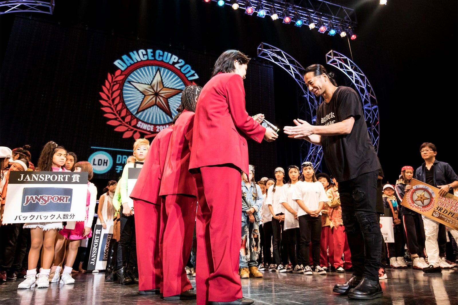 ダンス大会「DANCE CUP 2017」の様子（画像提供：LDH JAPAN）