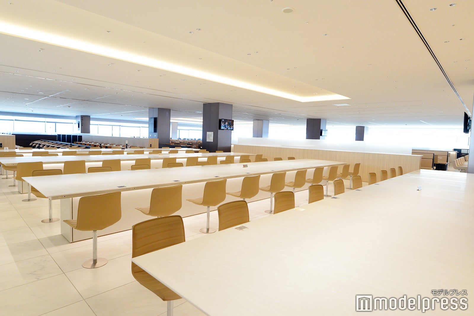 ANA LOUNGE（C）モデルプレス