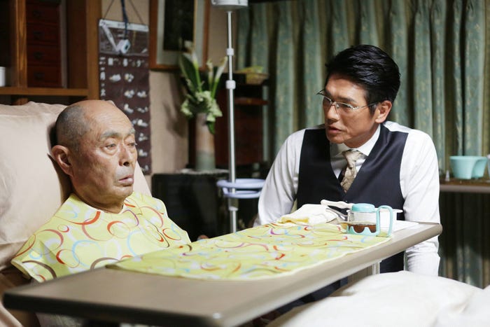 伊武雅刀、高橋克典/「モンテ・クリスト伯 ー華麗なる復讐ー」第5話より(C)フジテレビ