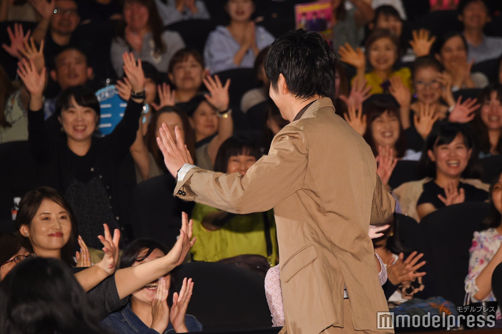 サービス精神旺盛“存在が罪”な田中圭（C）モデルプレス