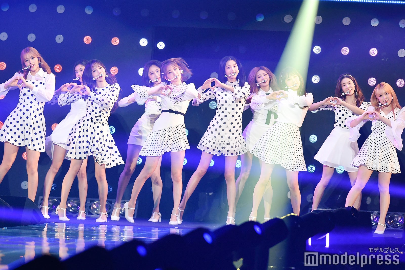 IZ*ONE （C）モデルプレス