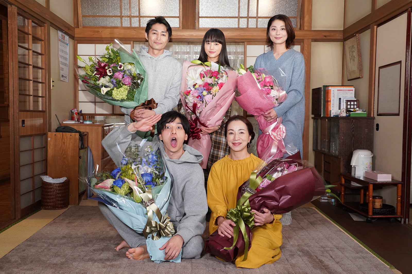 生田斗真主演「俺の話は長い」家族揃ってクランクアップ「ハワイ編なんかで…」