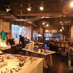 「デザインラボラトリー蒼」はカフェに雑貨スペースも併設