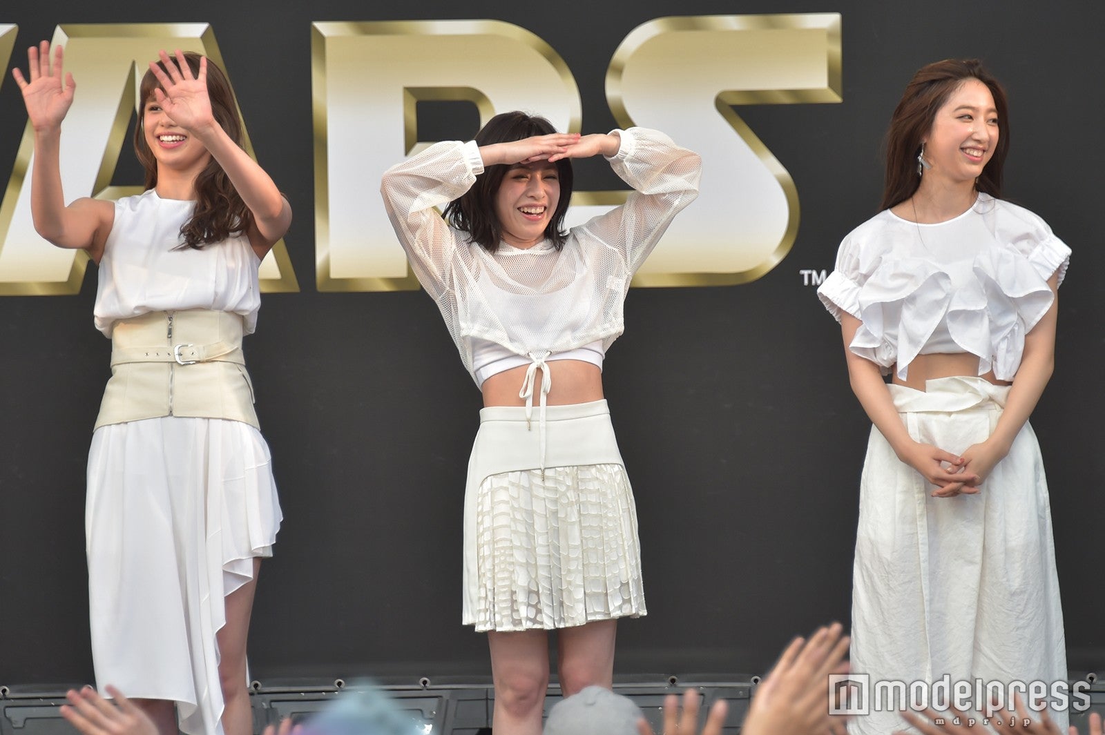 左から：佐藤晴美、中島美央、坂東希 （C）モデルプレス