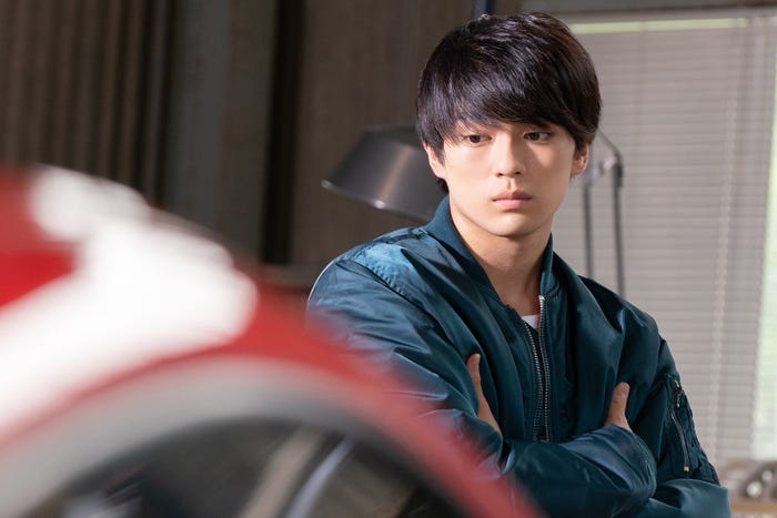 新田真剣佑 (C)行成薫/集英社(C)映画「名も無き世界のエンドロール」製作委員会