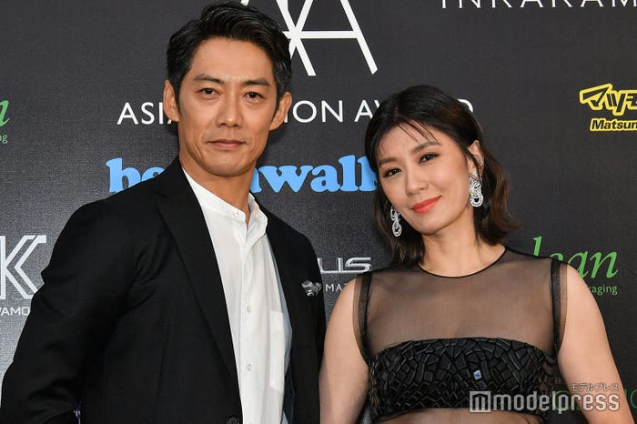 反町隆史、アリッサ・チア (C)モデルプレス