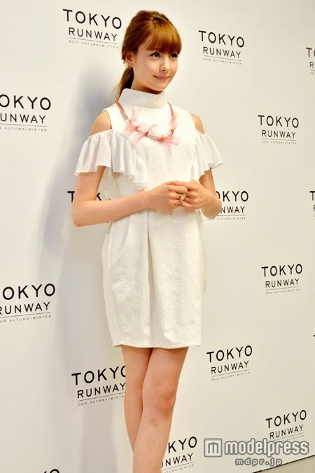 「東京ランウェイ2013 AUTUMN／WINTER」に出演したトリンドル玲奈