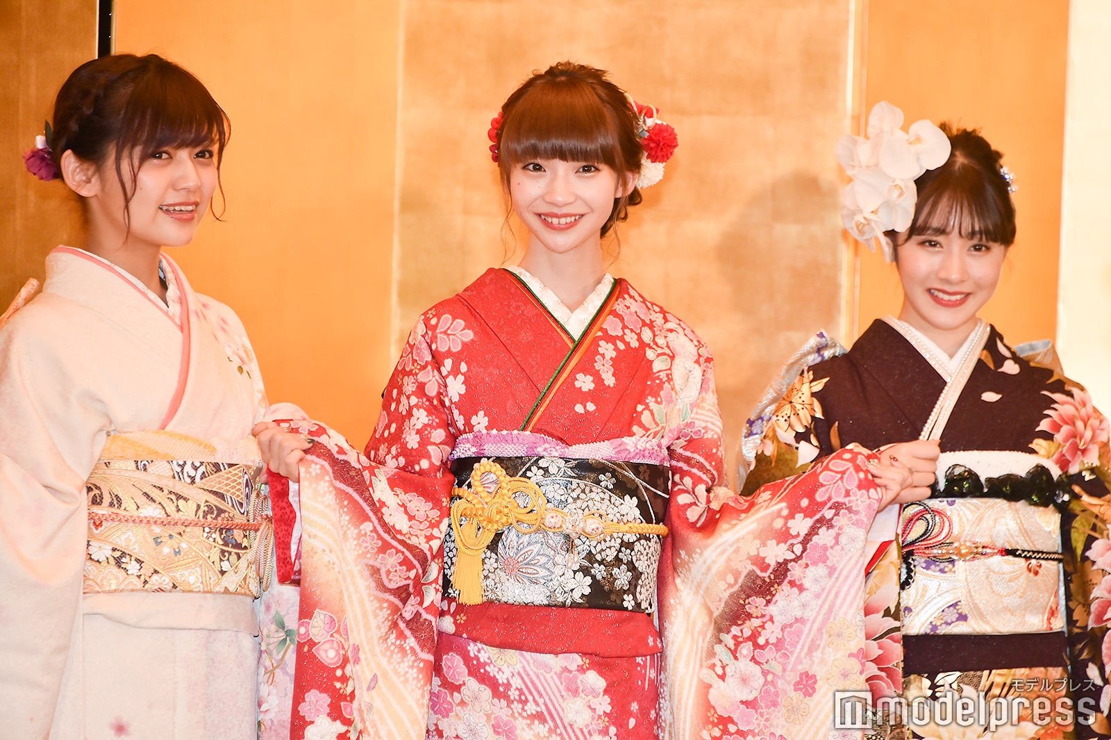 中村歩加、荻野由佳、加藤美南／AKB48グループ成人式記念撮影会 （C）モデルプレス