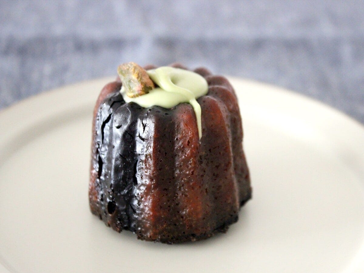 生地だけ食べると、菓子パンっぽい親しみのある味わい
