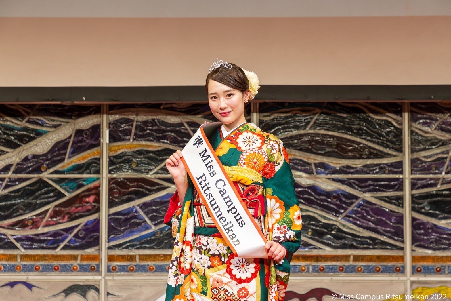 「ミスキャンパス立命館2022」準グランプリ・小林茉鈴さん（提供写真）