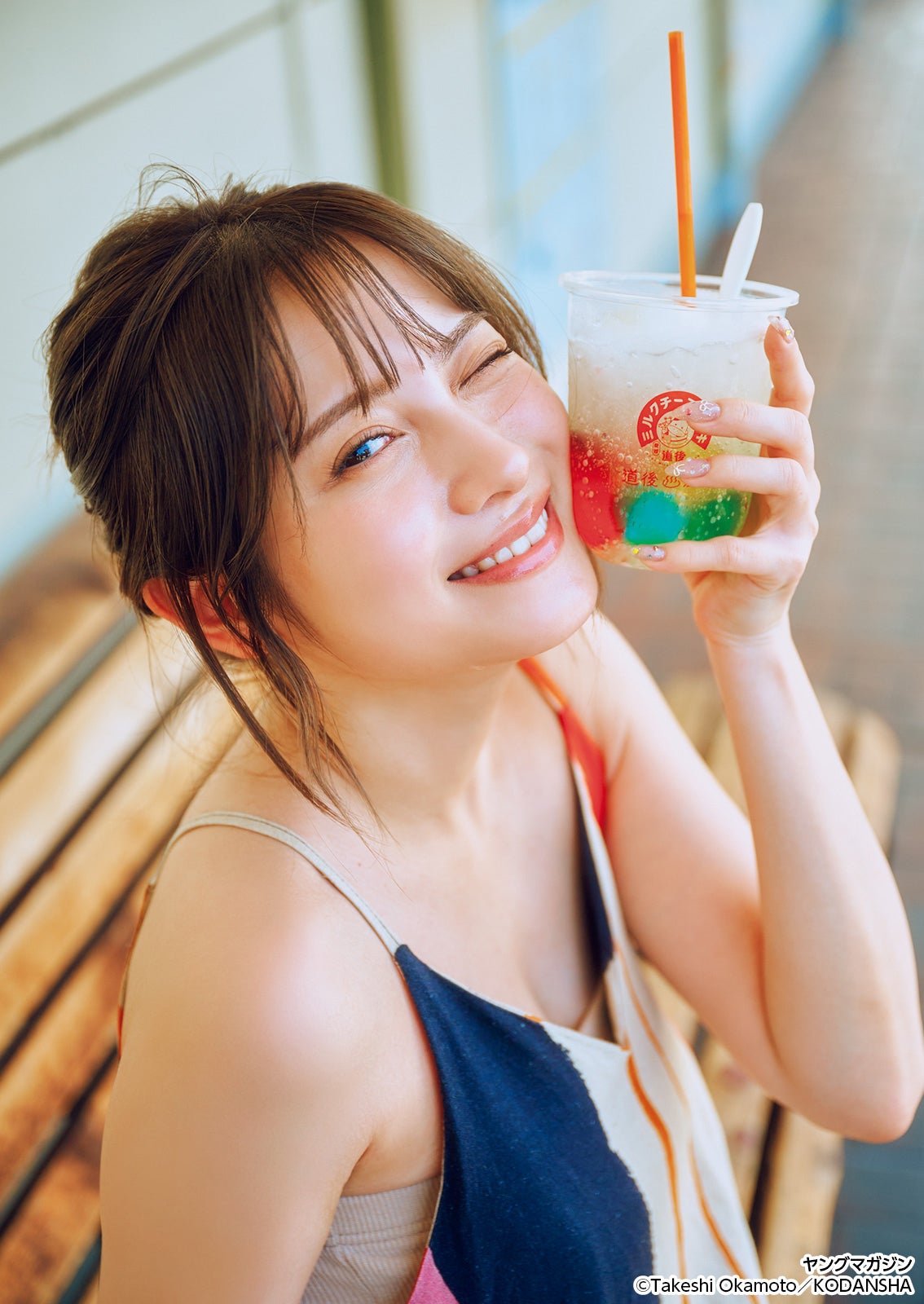 桃月なしこ、美バスト輝くキャミ姿 チャーミングな姿で魅了