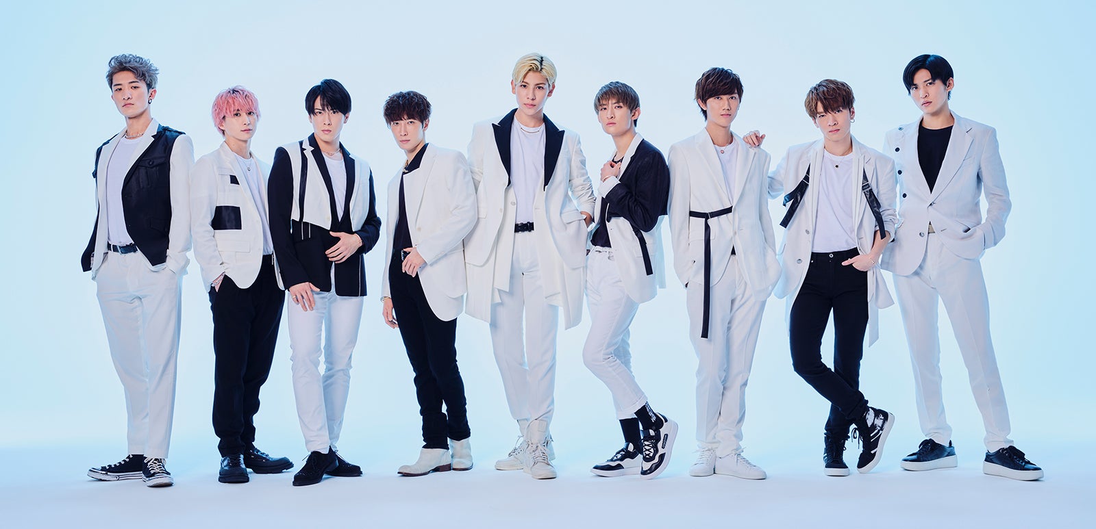 Snow Man、新曲「EVOLUTION」MV解禁　クライマックスでド派手な演出