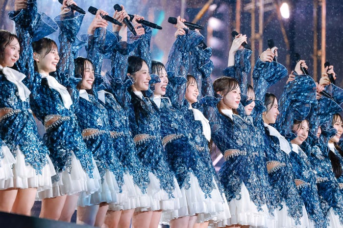 日向坂46(C)Seed & FlowerLLC