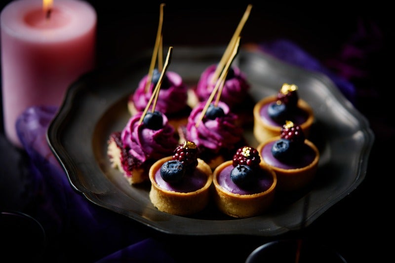 PURPLE SWEETS COLLECTION -DANCE MACABRE／画像提供：マイステイズ・ホテル・マネジメント