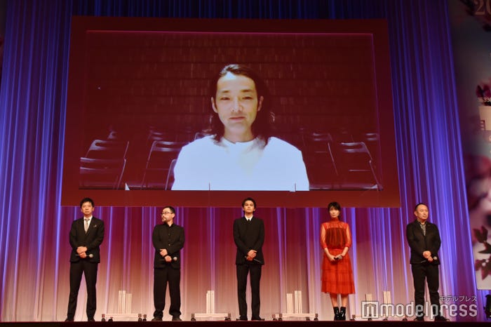 リモートで参加した森山未來 (C)モデルプレス