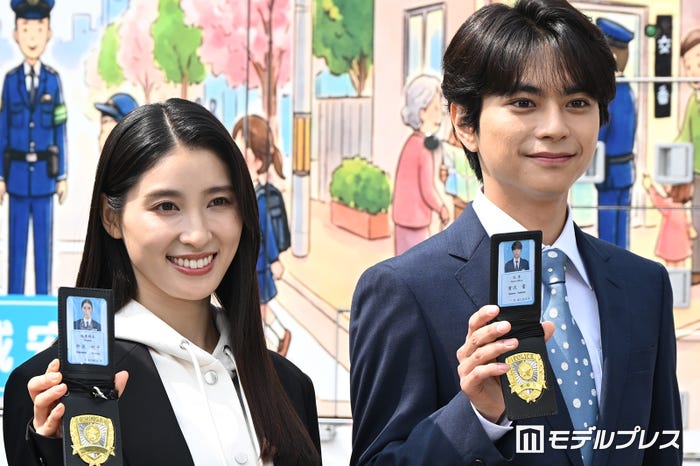 現場での気遣いを絶賛された土屋太鳳、佐藤勝利(C)モデルプレス