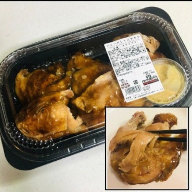 ロティサリーチキンとソースがセットになった商品