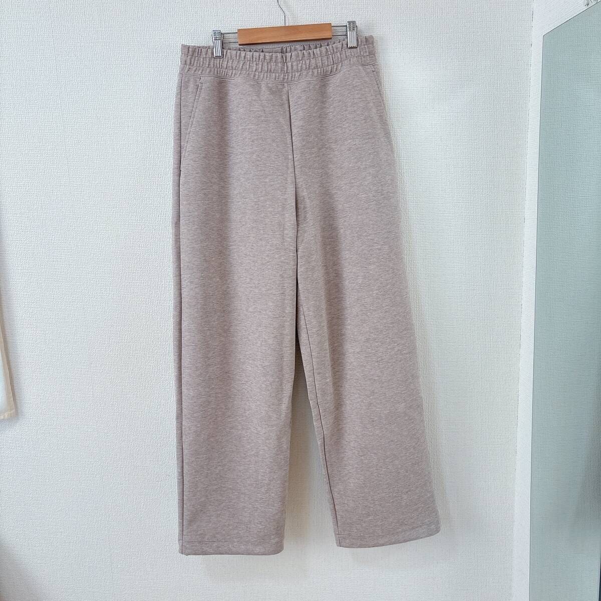 ユニクロスウェットワイドパンツ　BEIGE