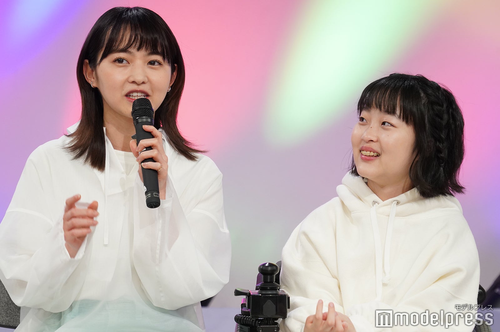 伊藤万理華、和合由依（C）モデルプレス