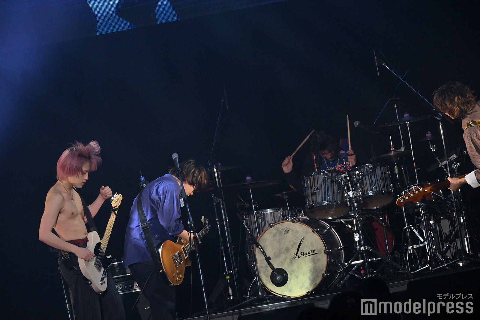 ヤングスキニー（C）モデルプレス