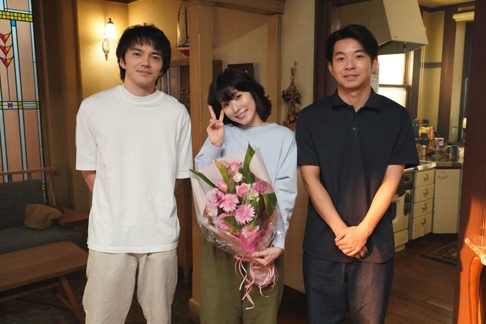 (左から)林遣都、松岡茉優、仲野太賀(C)日本テレビ