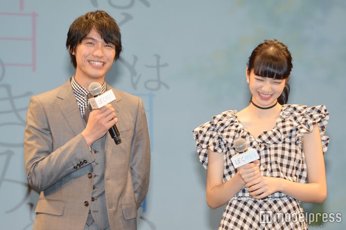 福士蒼汰と小松菜奈(C)モデルプレス