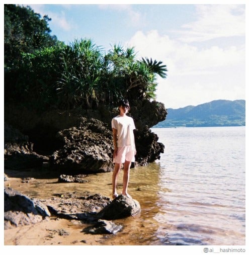 橋本愛、スラッと美脚ショットに「きれい」「憧れのスタイル」絶賛の声