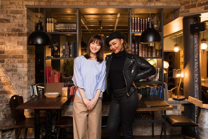 佐々木希、Crystal Kay(提供写真)