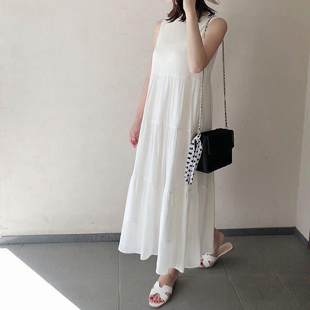 画像7 10 夏の白ワンピース 大人にも似合う 30代 50代のおしゃれな白ワンピースコーデ10選 モデルプレス