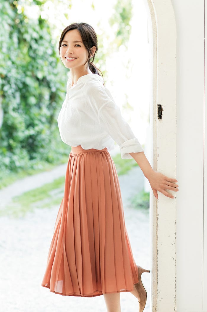 国仲涼子(画像提供:セブン&アイ出版)