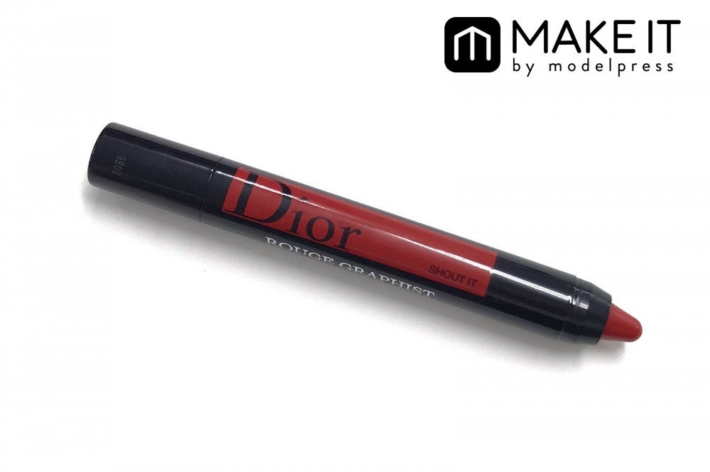 Dior／ルージュ ディオール グラフィスト／999 シャウト イット／4,200円（税抜） (C)メイクイット
