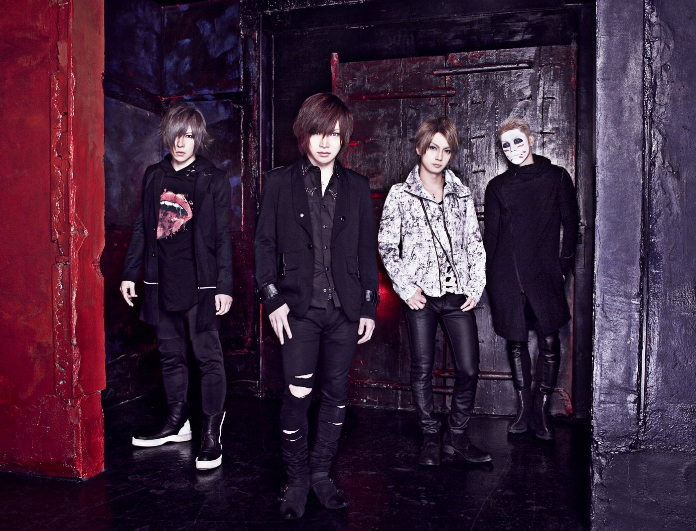 ゴールデンボンバー（提供写真）